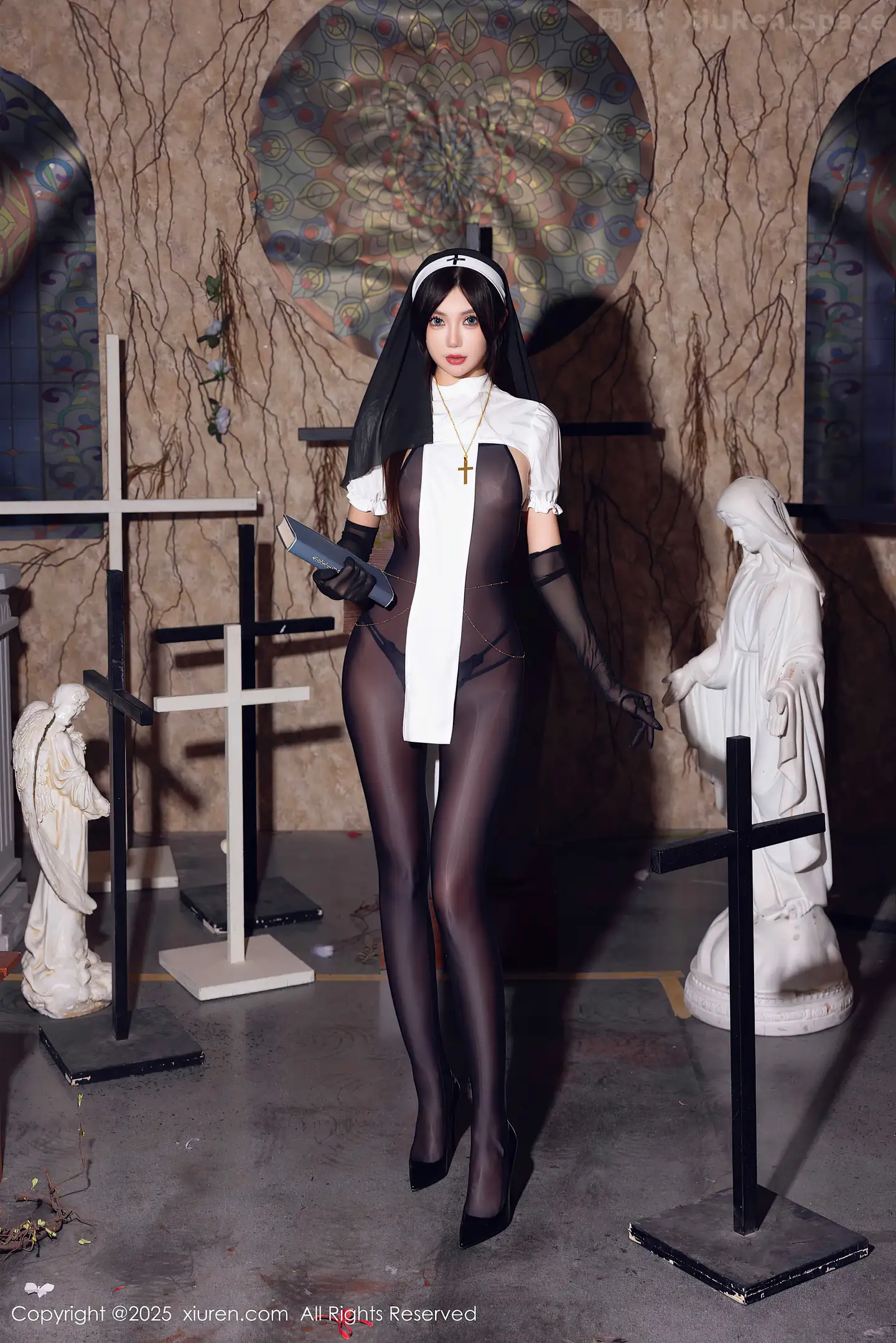 图片[3]-[XiuRen秀人网] VOL.9774 女神绮里嘉ula性感修女服饰配超薄连体黑丝秀完美身材诱惑写真79P-秀人网官方网站